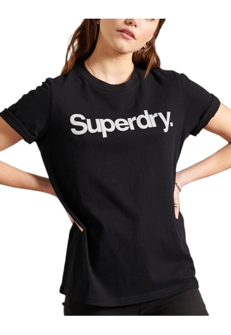 Tricou cu decolteu la baza gatului si logo -