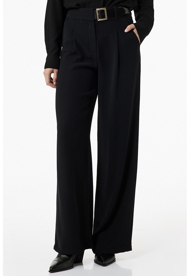 Pantaloni ampli cu o curea asimetrica - Negru