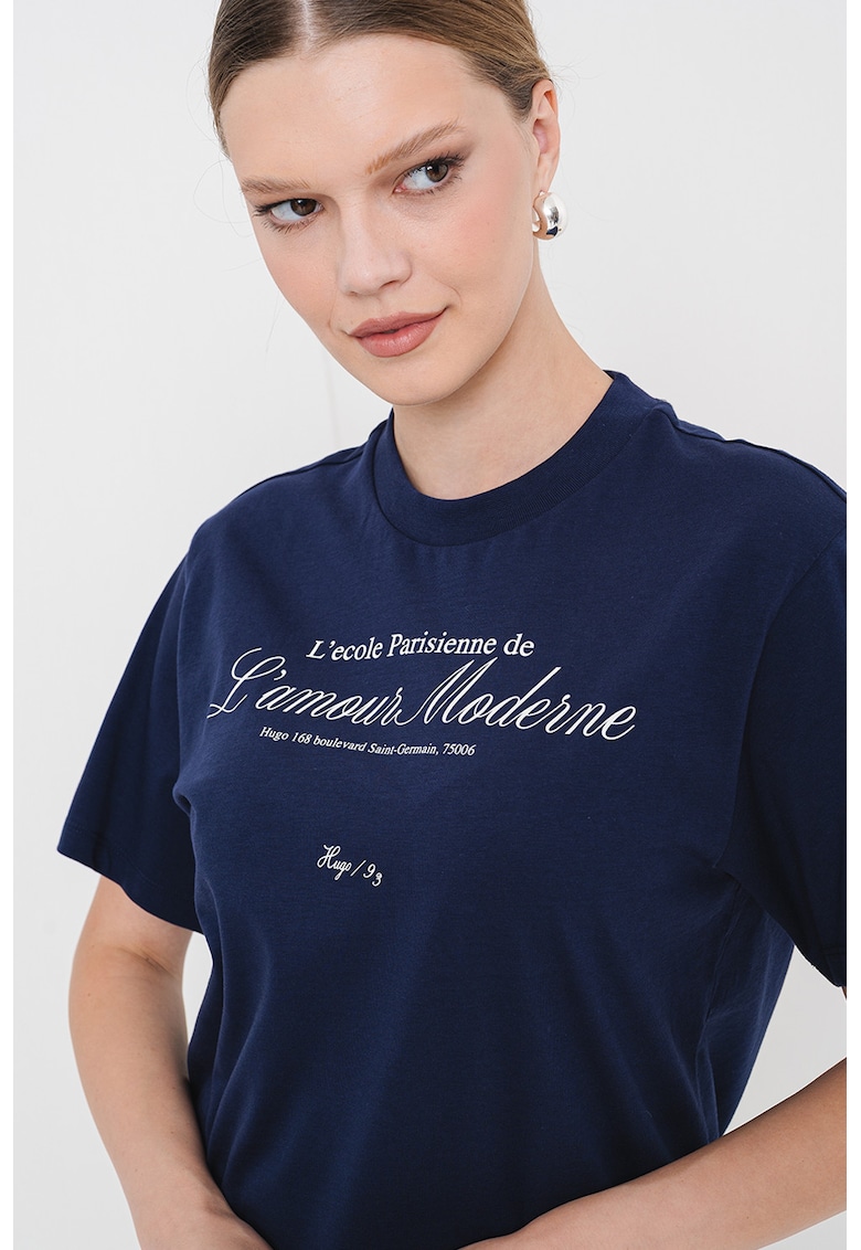 Tricou cu decolteu la baza gatului si text - Albastru inchis