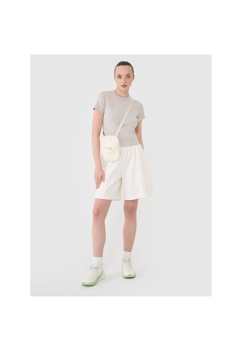 Pantaloni scurti pentru femei  alb - bumbac 80% - croiala obisnuita