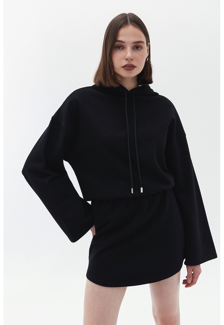 Rochie scurta cu maneci evazate si gluga - Negru