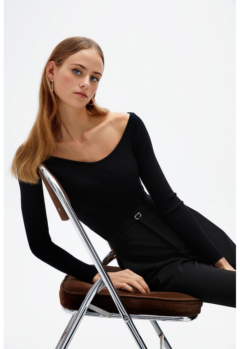 Pulover crop cu decolteu rotund - Negru