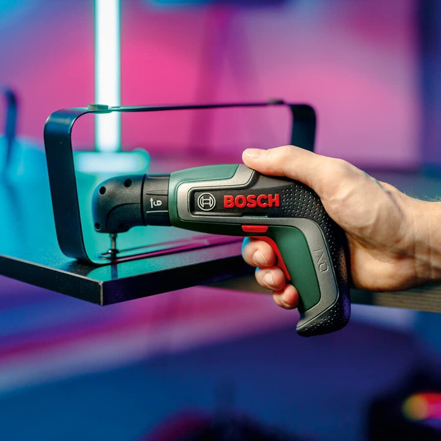 Bosch Cordless Screwdriver IXO 7 Set, 3.6V (green/black, Li-Ion battery 2.0Ah)