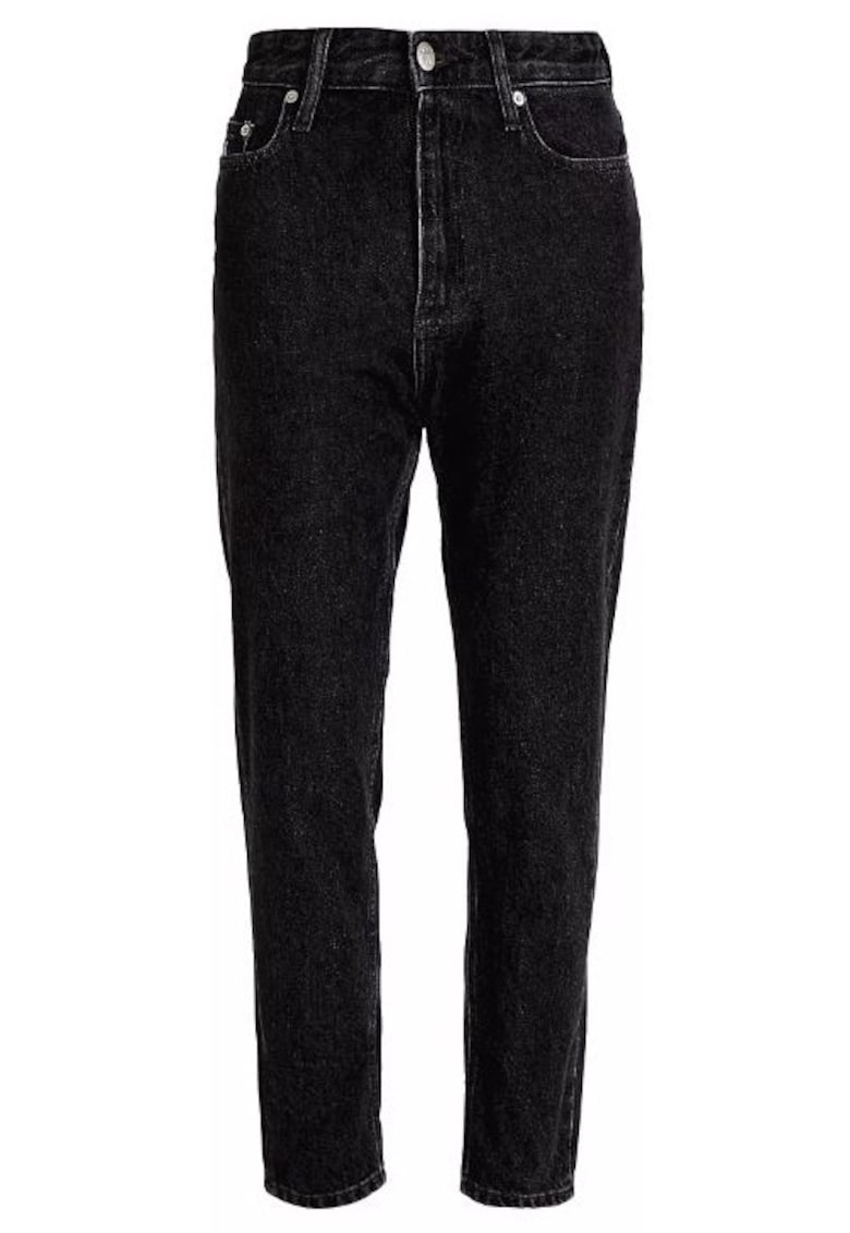 Blugi cu croiala mom fit