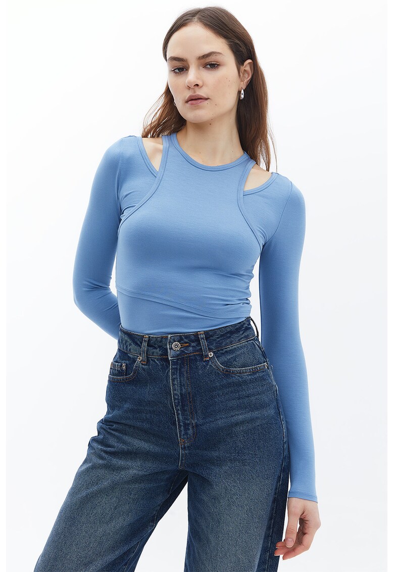 Bluza uni cu decolteu la baza gatului - Albastru deschis