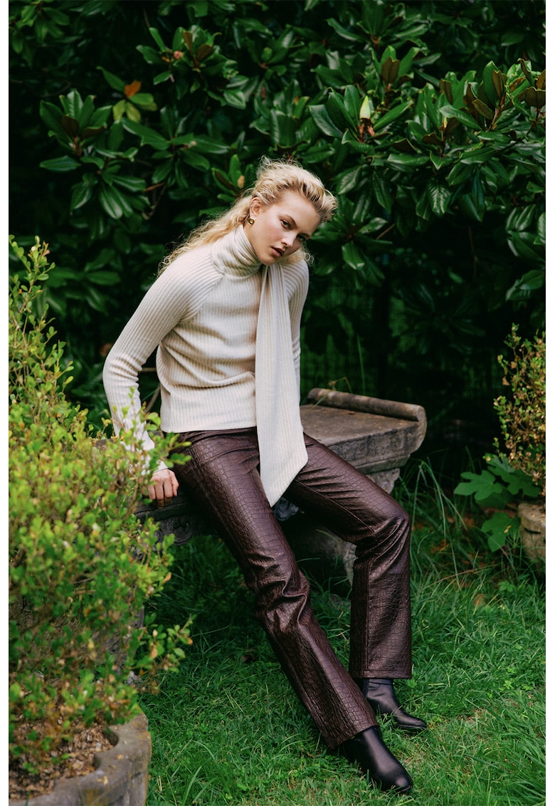 Pantaloni drepti de piele ecologica acu aspect piele de crocodil - Maro inchis