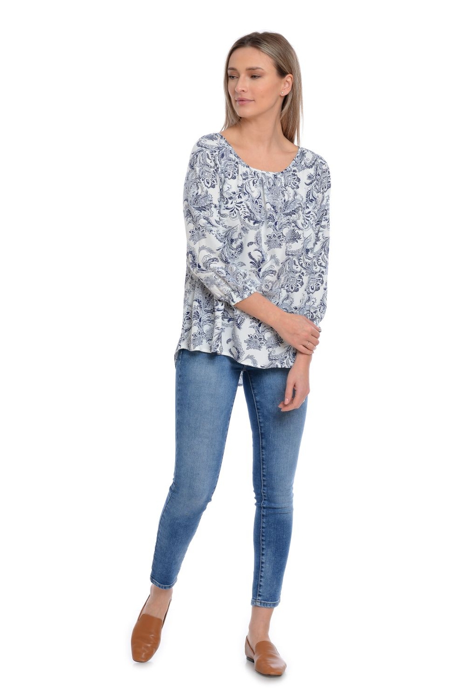 Oferte la Bluza Dama, Alb Bleumarin Ampla cu model