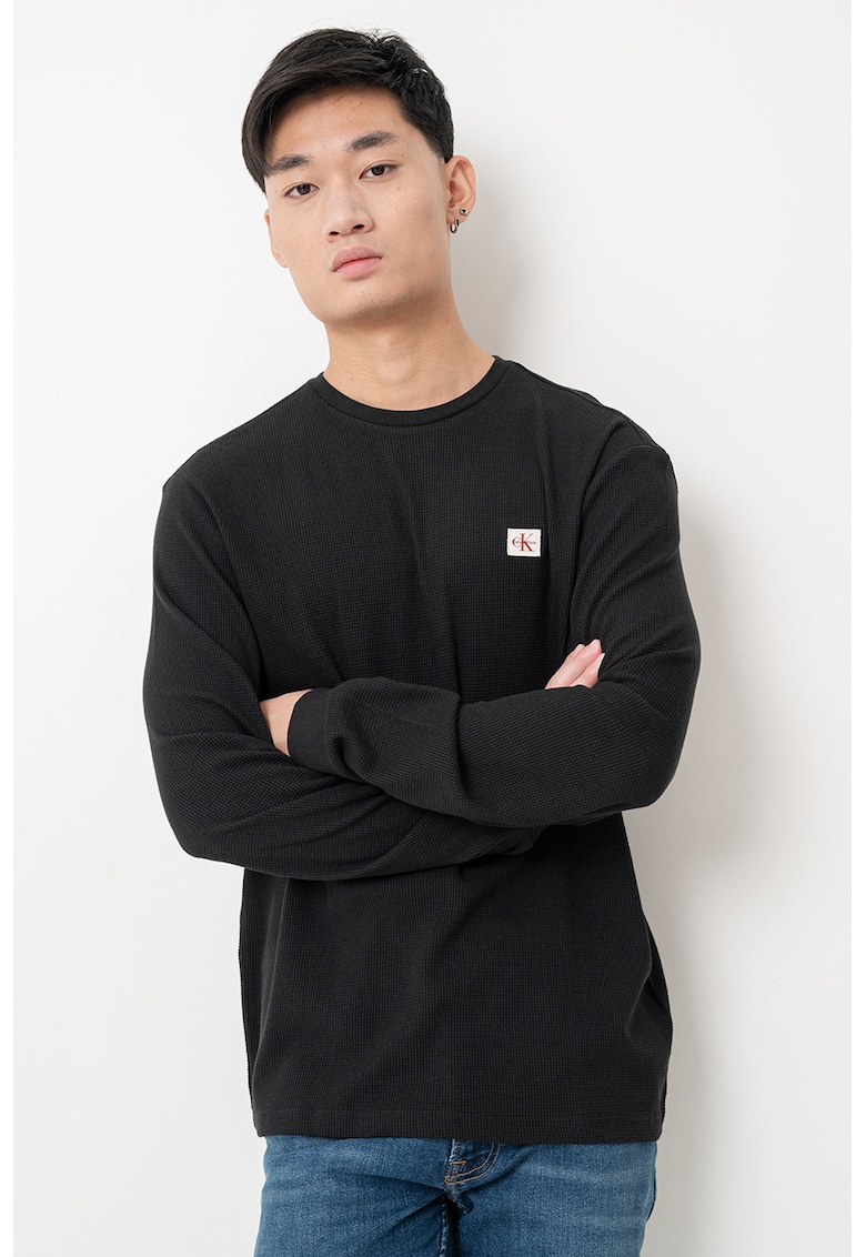 Bluza cu decolteu la baza gatului - Negru