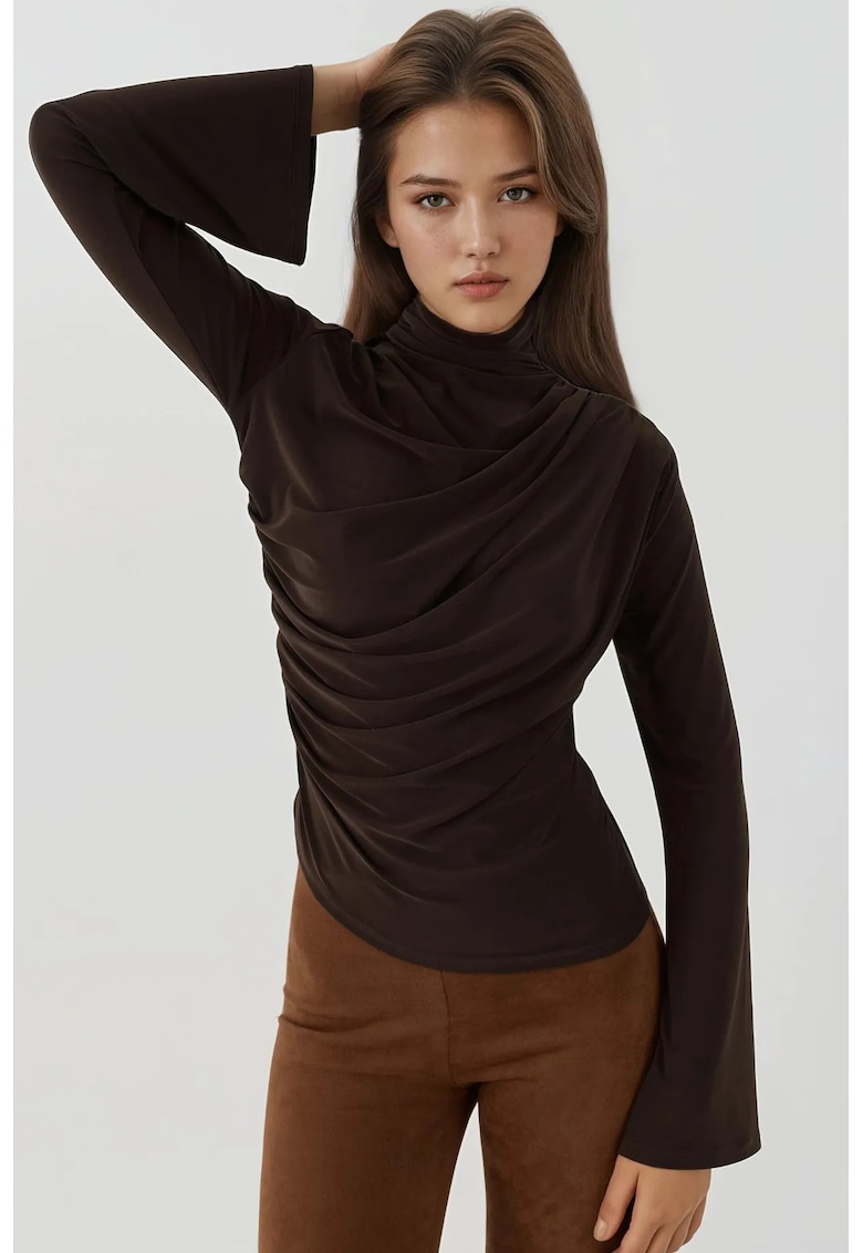 Bluza dama -  eleganta - tricot - maneca lunga - croiala slim - maro