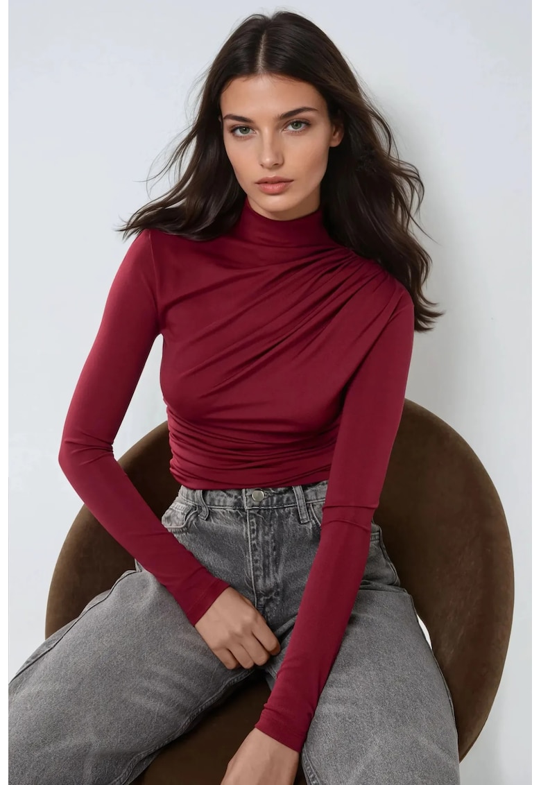 Bluza dama -  guler inalt - detaliu drapat - rosu - poliester