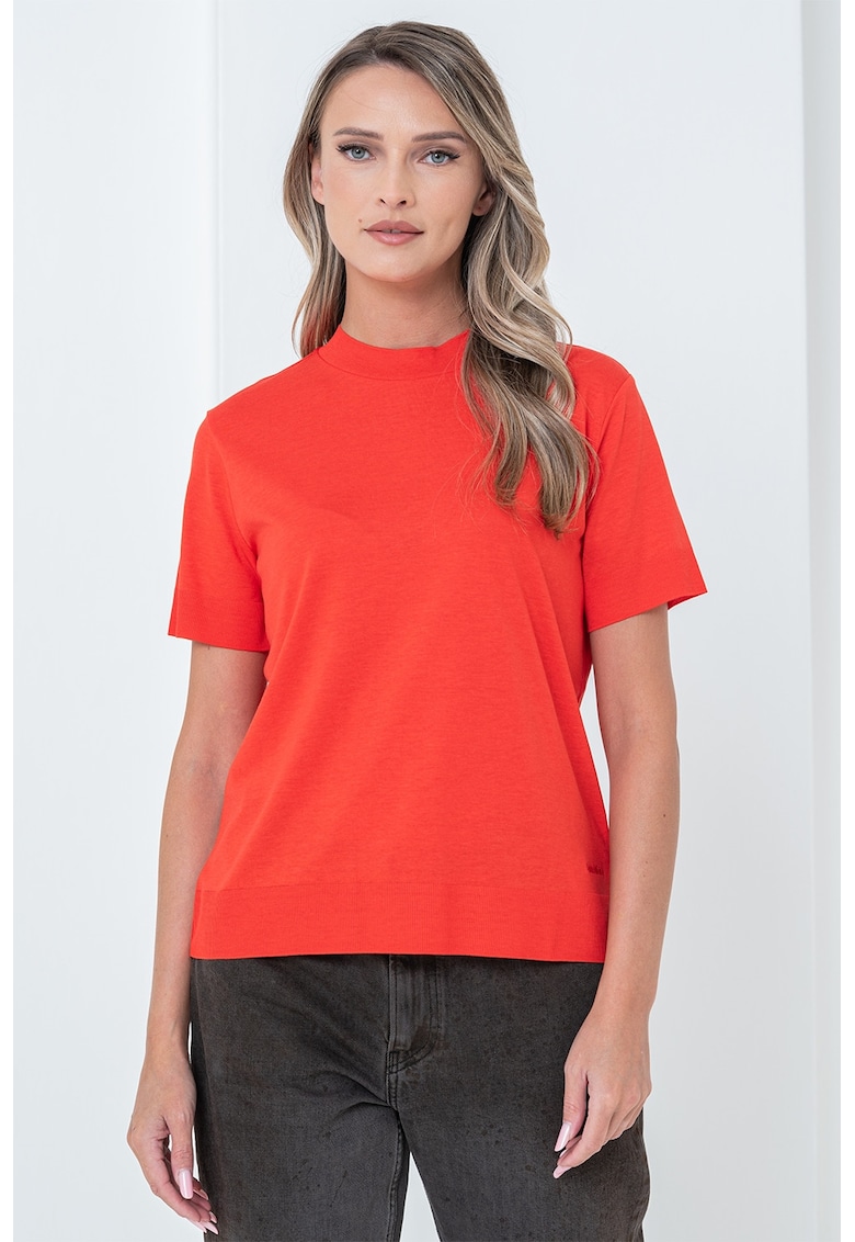 Tricou din amestec de lyocell cu decolteu la baza gatului - Rosu