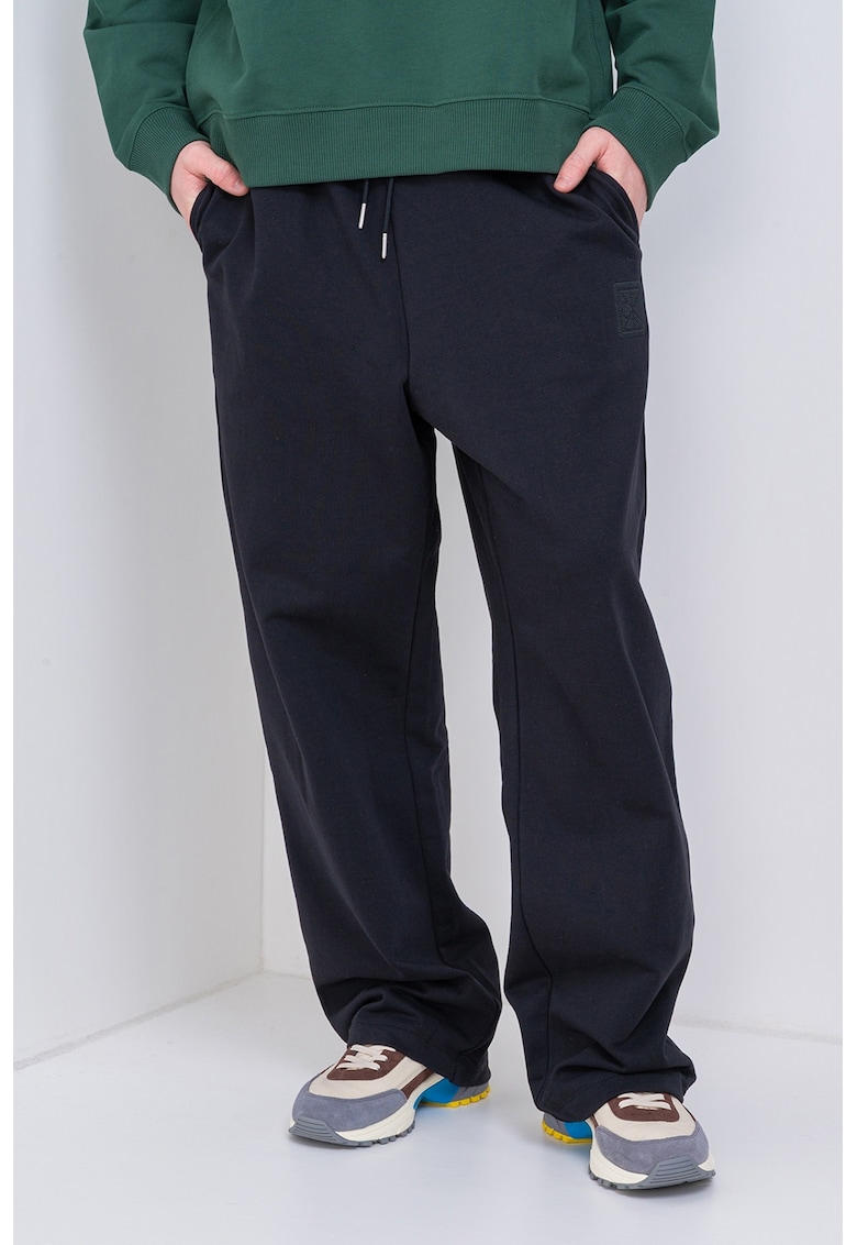 Pantaloni de trening cu croiala dreapta Premium - Negru