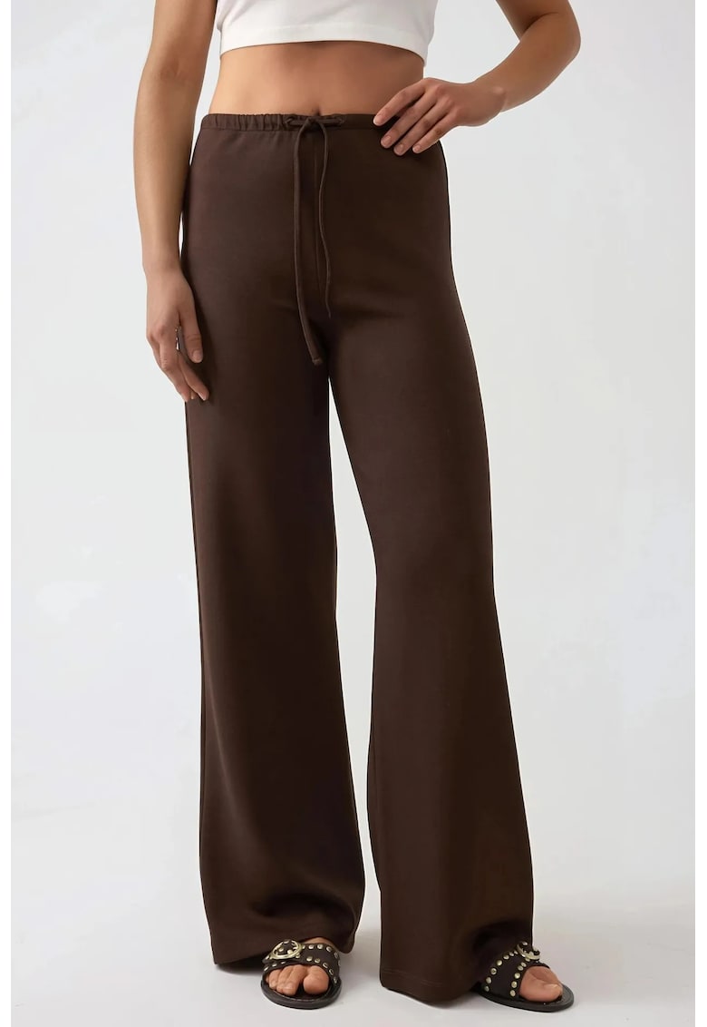 Pantaloni pentru dama  texturati - croi larg - textil - maro