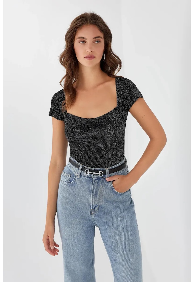 Bluza dama -  tricotata - guler patrat - negru - material acrilic - S INTL -