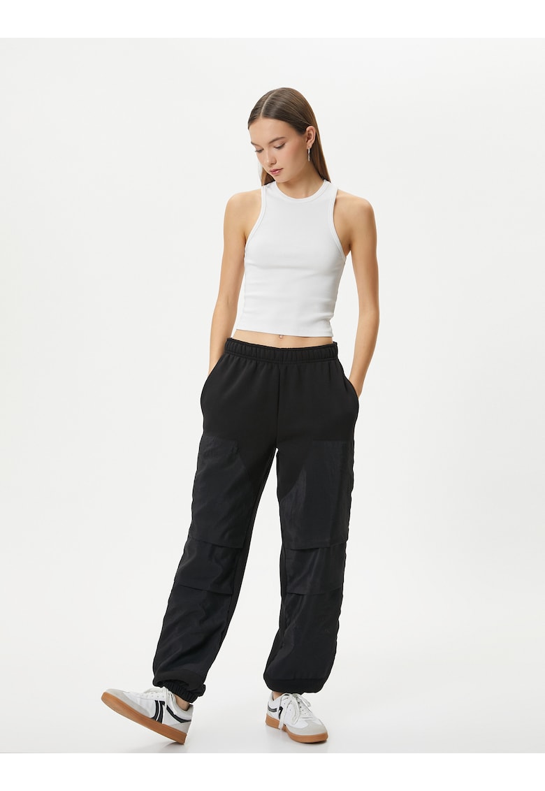 Pantaloni de trening relaxed fit cu buzunare laterale - Negru